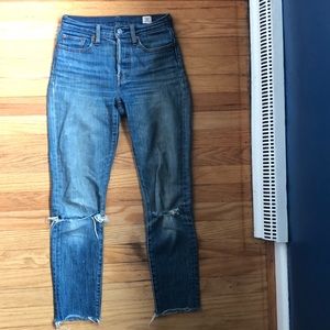 Levi’s distresses wedgie fit denim size 24